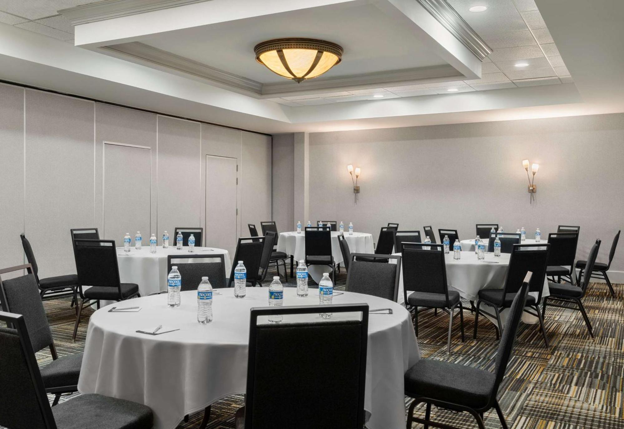 Homewood Suites By Hilton Richmond - Airport Sandston Bagian luar foto